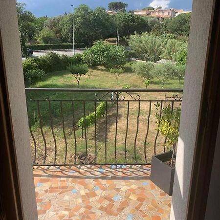 Appartement indépendant dans villa, entre Fréjus et StRaphaël Esterno foto